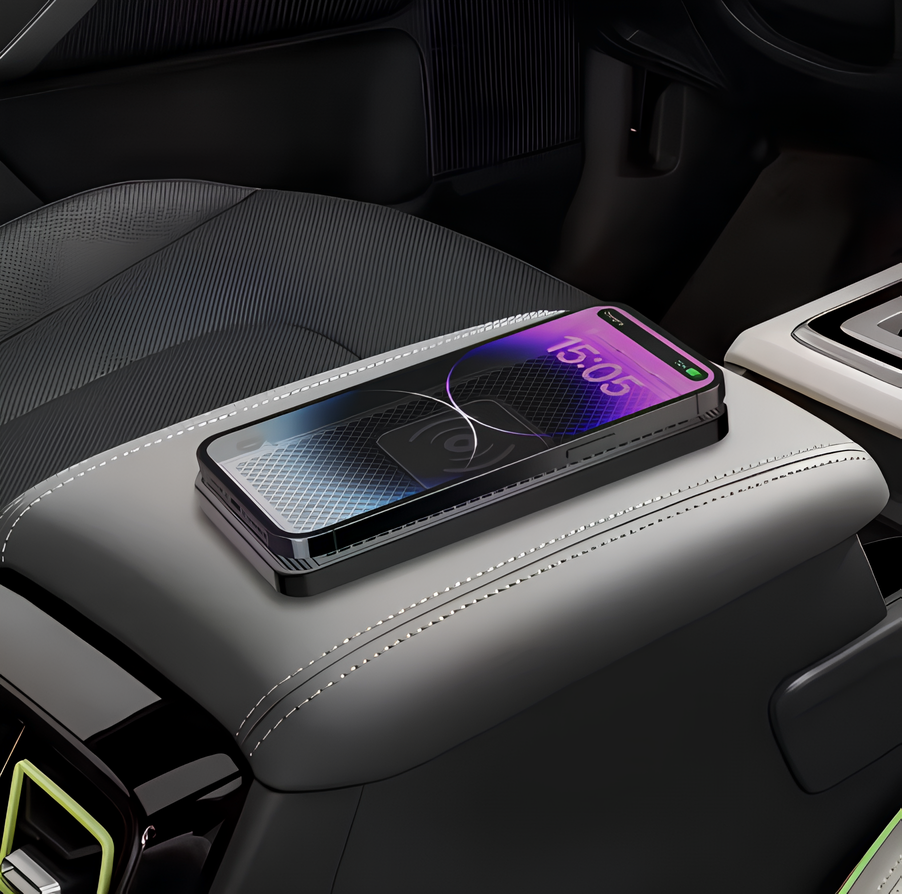 🔌 Rubber Anti‑Slip Pad Car Wireless Charger (15 W Fast Charge)